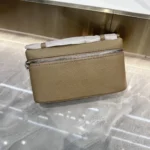 ⁦حقيبة يد جديدة من الجلد الطبيعي LP19 لحمل الهاتف المحمول للنساء. حصرية للنساء، بتصميم فاخر وشكل أنيق وصغير الحجم.⁩ - الصورة ⁦9⁩